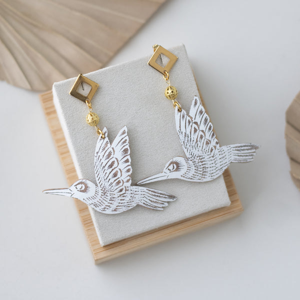 Jícara Statement Earrings  - White Colibri
