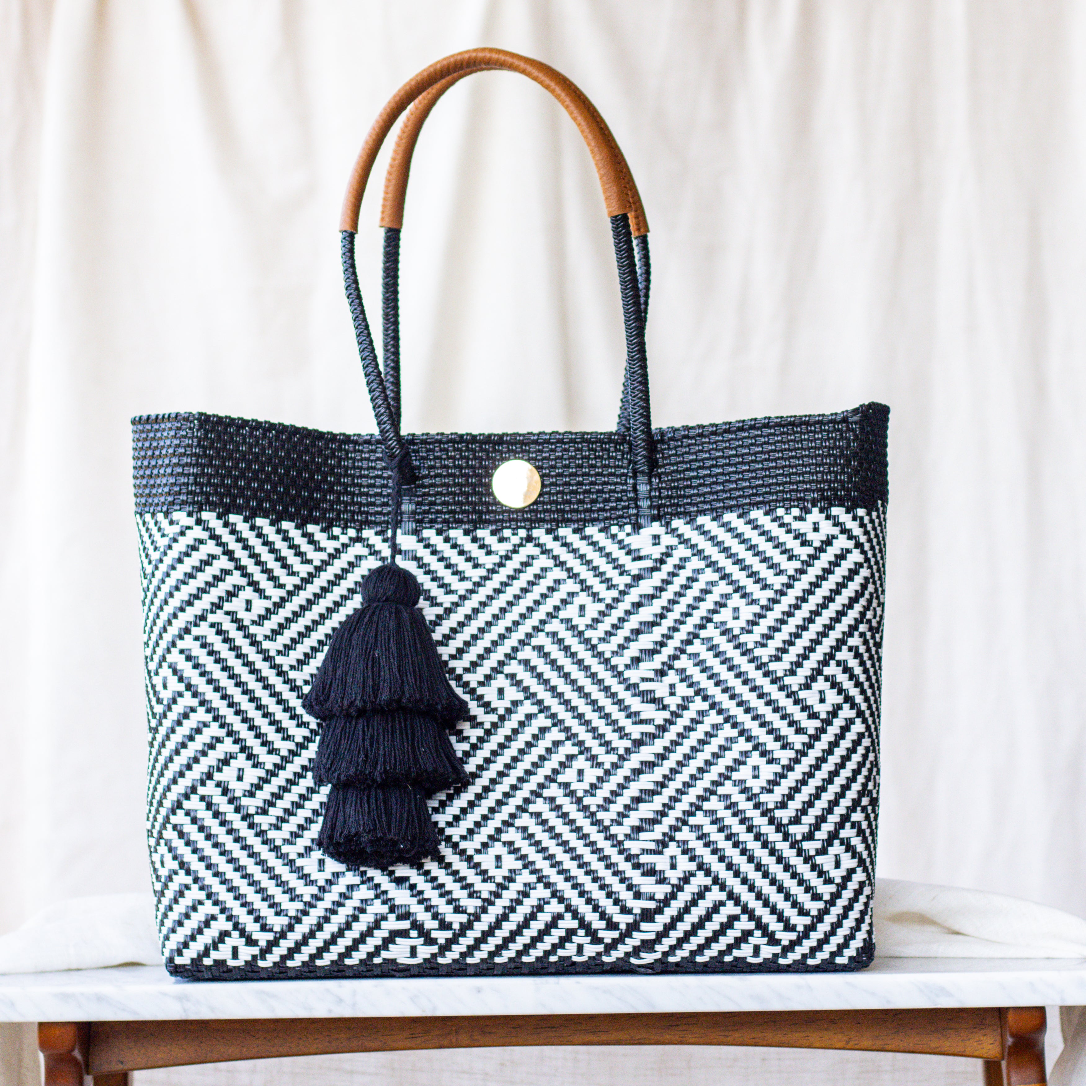 Handwoven Oaxaca Tote Bag - Black and White with Leather Handles