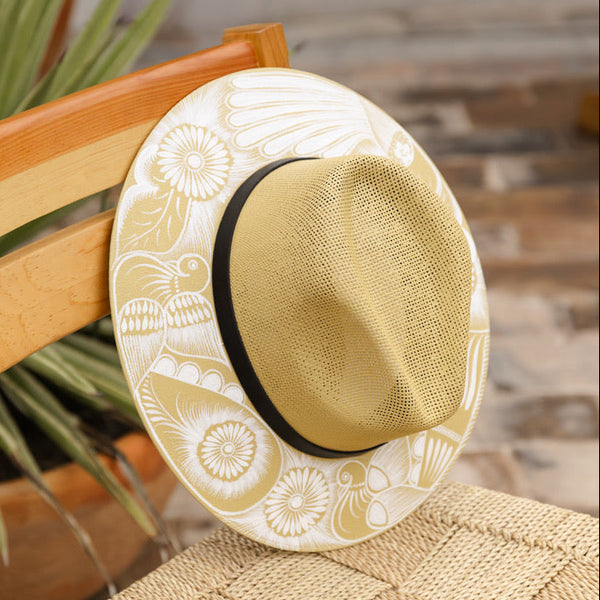 Hand Painted Perla Hat - Tan & White