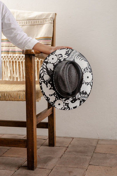 Hand Painted Luna Hat - Black & White