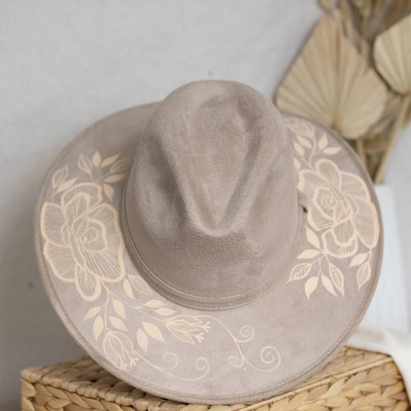 Flores Hat - Vegan Suede Sand