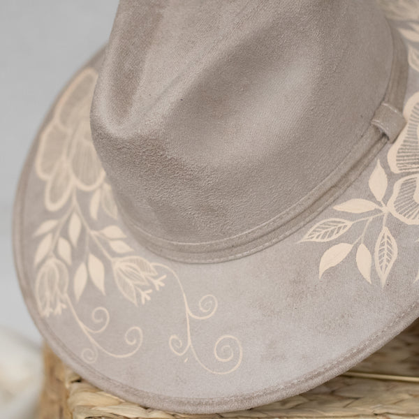 Flores Hat - Vegan Suede Sand