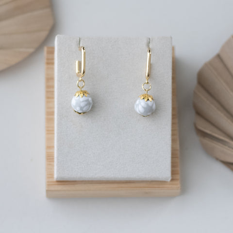 Dalia Earrings Grey & White - 18K Gold Plated Talavera