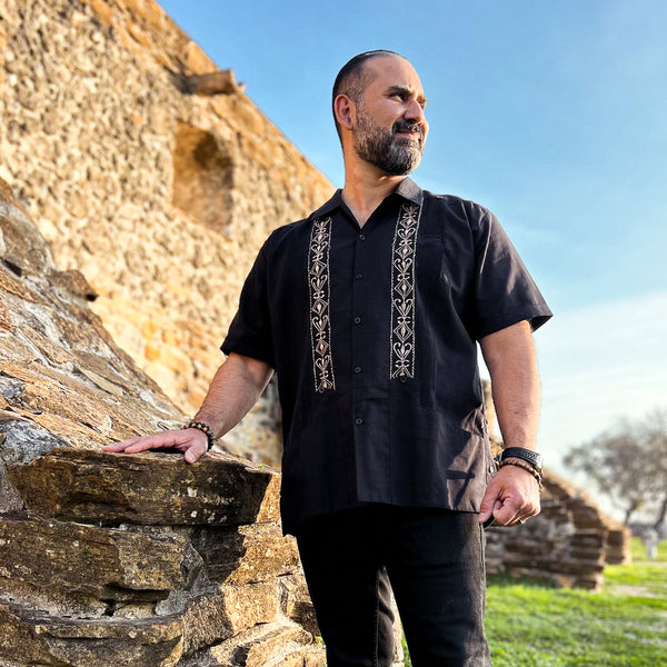 Men's Guayabera - Short Sleeve/Black